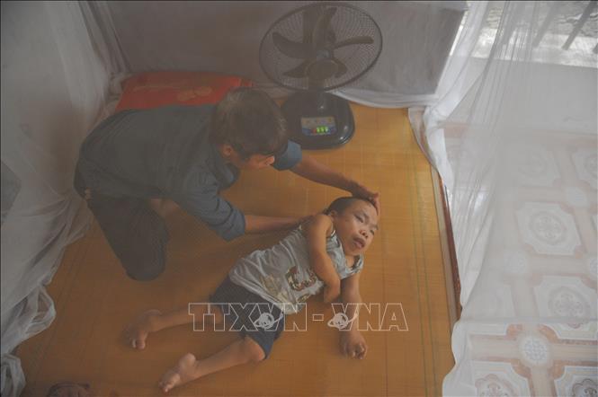 Tập San ảnh về Nỗi đau da cam và sự chia sẻ của cộng đồng!