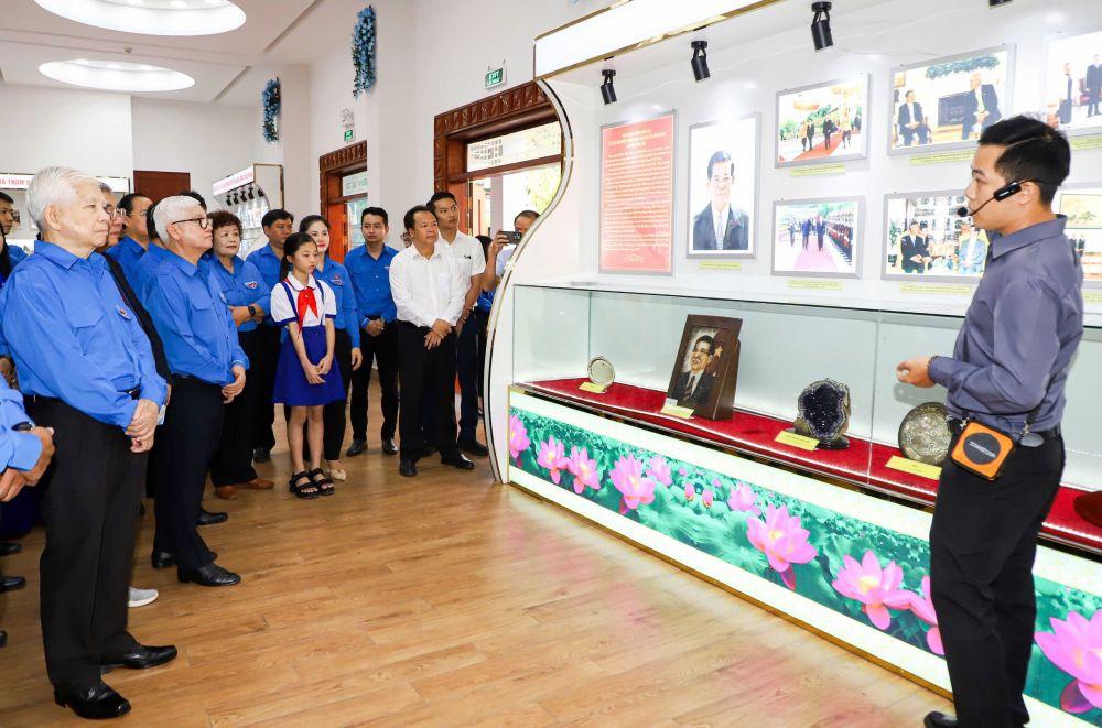 Trưng bày chuyên đề hình ảnh và hiện vật của nguyên Chủ tịch nước Nguyễn Minh Triết, giai đoạn 2006 - 2011