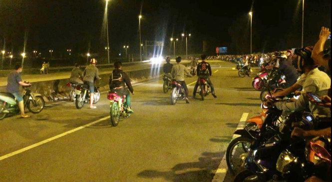 Hình thức xử lý đối với trường hợp người tham gia giao thông cố tình thực hiện hành vi bốc đầu xe máy