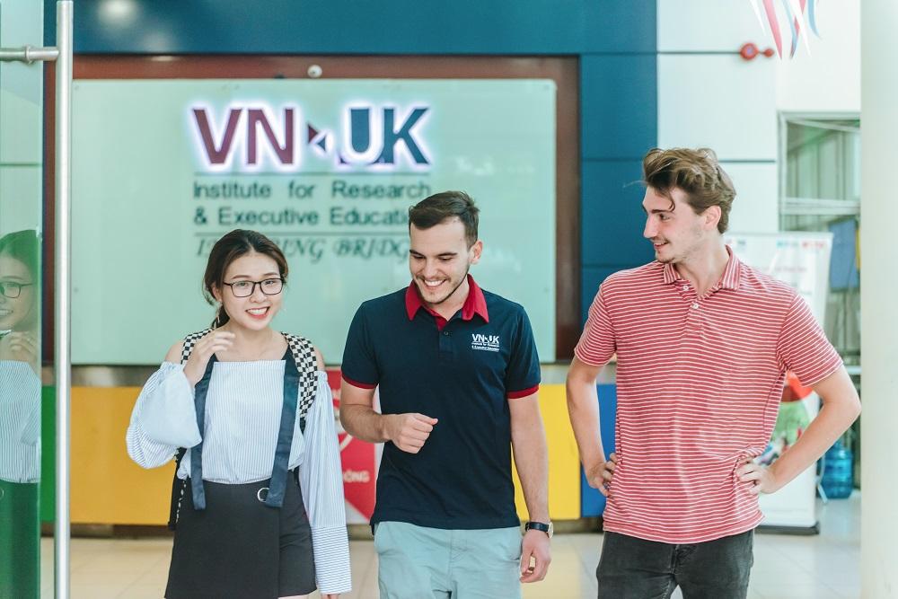 Sinh viên ngành Khoa học Y sinh trao đổi tại Đại học Quốc gia Kangwon, Hàn Quốc