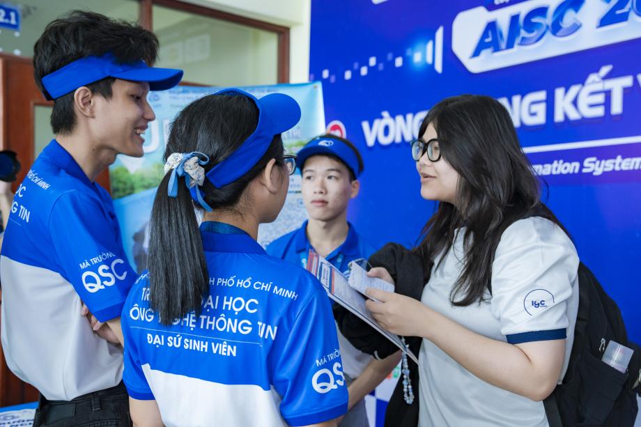 “UNI TOUR 2025”: Cơ hội tìm hiểu về lĩnh vực Công nghệ thông tin cùng học sinh trường TH, THCS và THPT Tân Phú