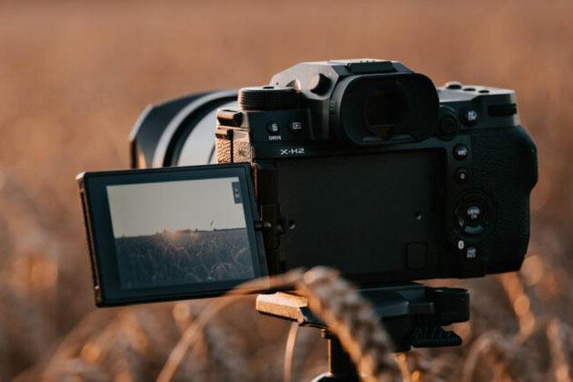 So sánh Fujifilm X-T5 vs X-H2: Những điểm khác biệt cơ bản